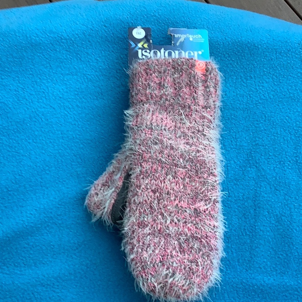 ❄️⬇️$15 Isotoner Pink SmartTouch Mittens 1 Size